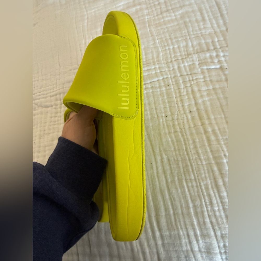 Lululemon Restfeel Women’s Slide Size 8 - Picture 5 of 7